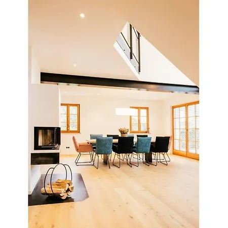 Cloud 9a Comfortable Holiday 度假居 *